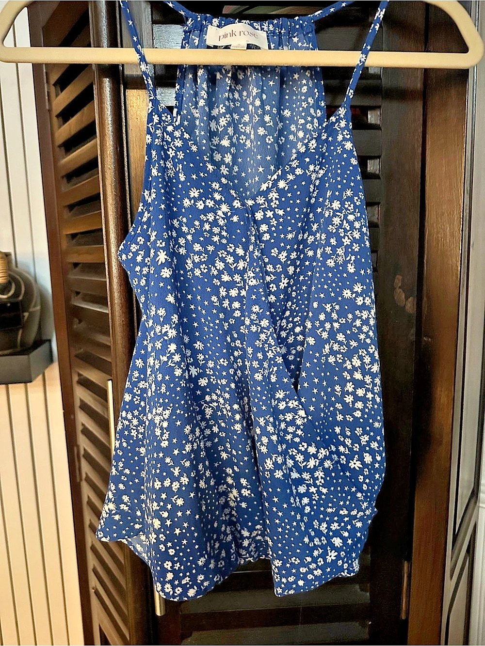 Pink Rose Women's Blue & White Floral Top